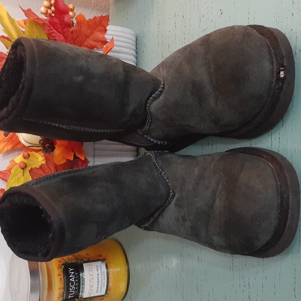 UGG BOOTS SZ 7 WOS